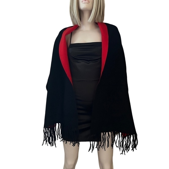 Black and Red Reversible Shawl Sweater Cape Open Poncho Fringe Tassels OS 4-14 - Picture 3 of 14